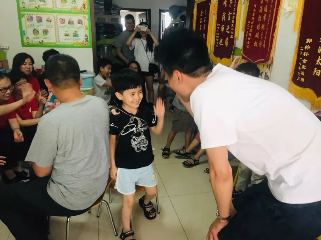 無(wú)聲的世界，有聲的愛(ài) 遠(yuǎn)行愛(ài)
