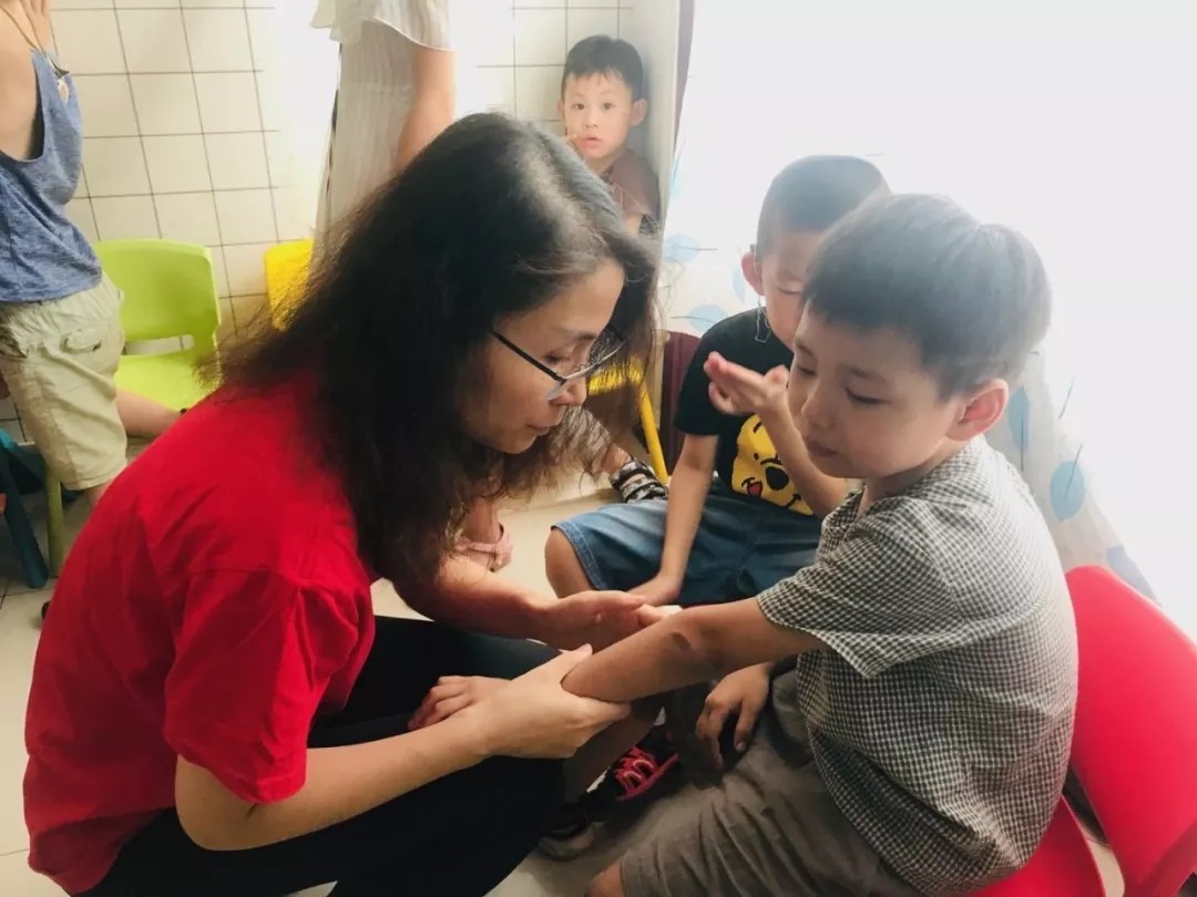 無(wú)聲的世界，有聲的愛(ài) 遠(yuǎn)行愛(ài)